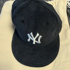 Brand new  Sz 7.25 fitted New Era x Packer Gray corduroy NY Yankee Hat..limited